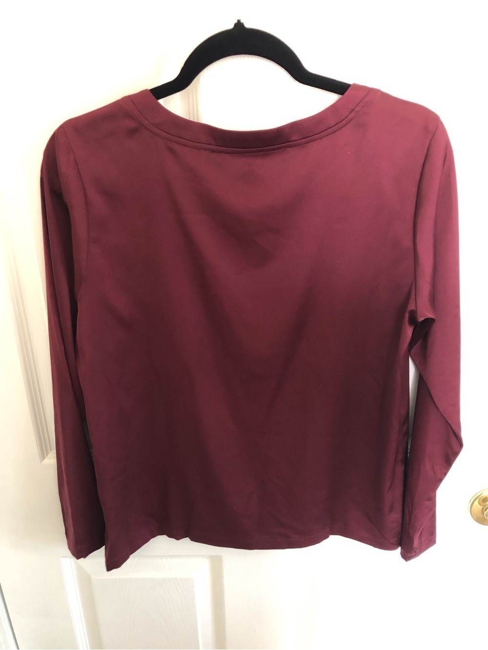 Insight NWT Satin Feel Round Neck Top Basic Minimalist Evening Wear Versatile - Picture 7 of 8